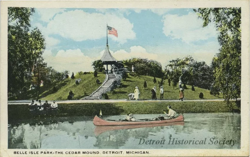 Postcard - Belle Isle Park - The Cedar Mound. Detroit, Mich.