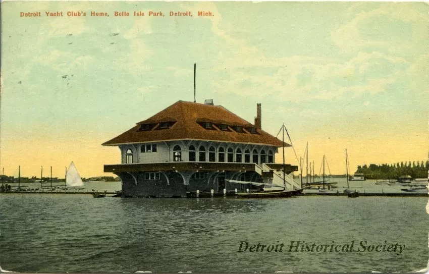 Postcard - Detroit Yacht Club's Home, Belle Isle Park, Detroit, Mich.