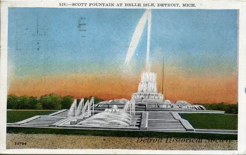 Postcard - Scott Memorial Fountain, Belle Isle, Detroit, Mich.
