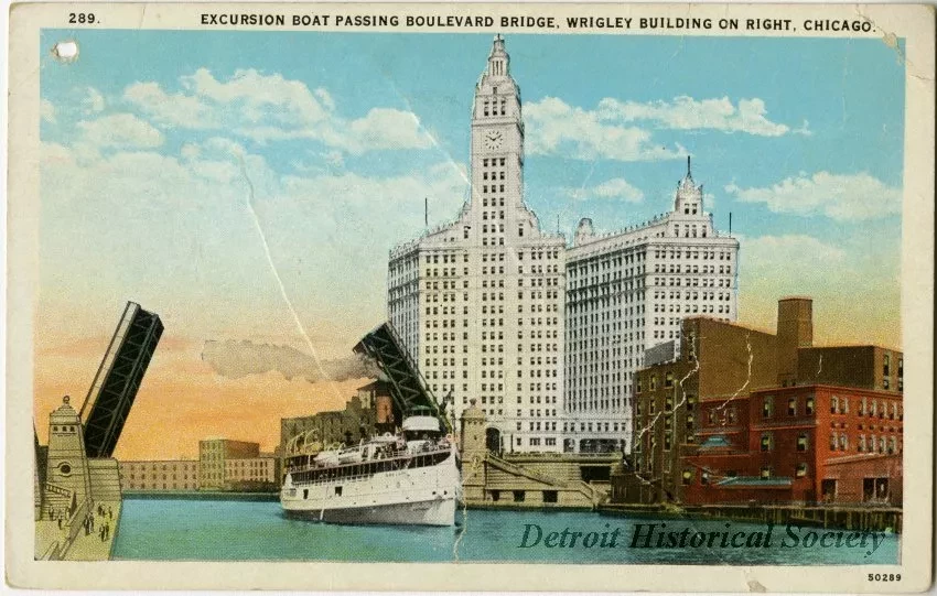 Postcard - Excursion Boat Passing Boulevard Bridge, Wrigley Building on Right, Chicago.