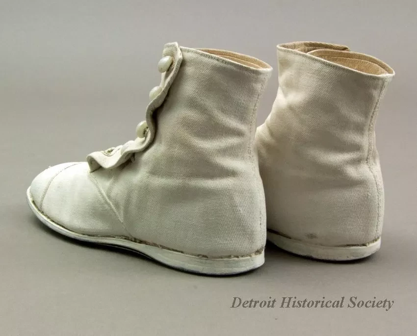 Shoe