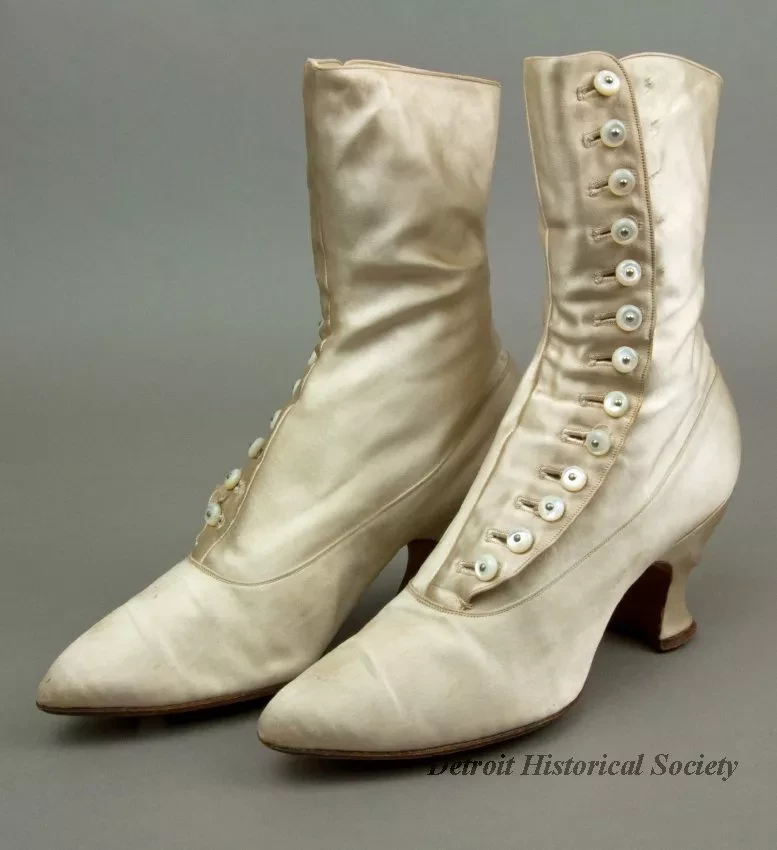 Shoe