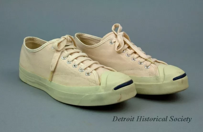 Shoe