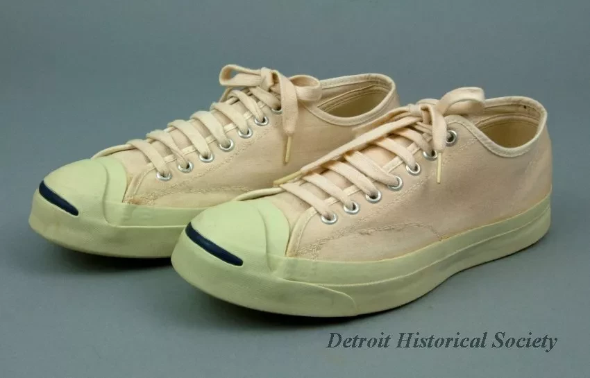 Shoe
