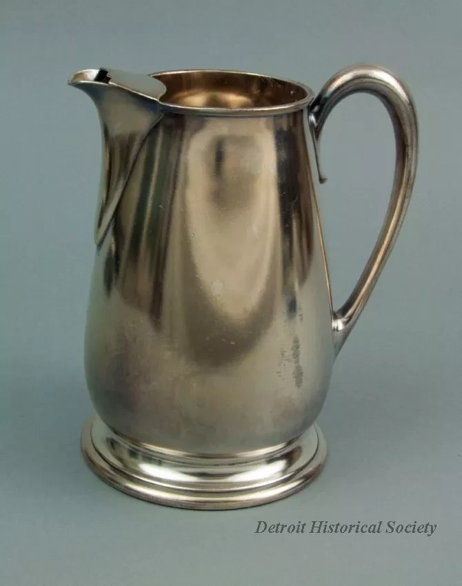 Pitcher, Water