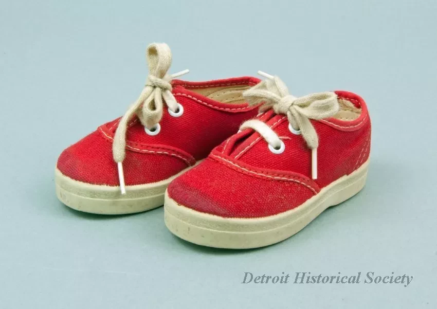Shoe