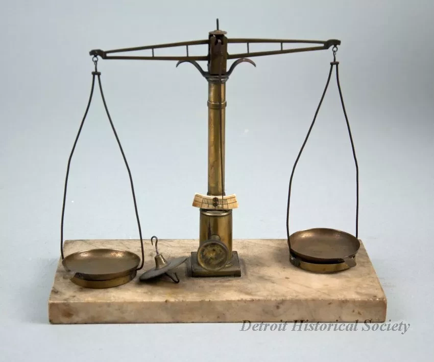 Balance, Analytical