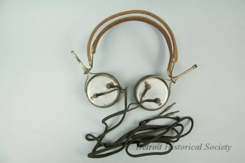 Headset, Radio