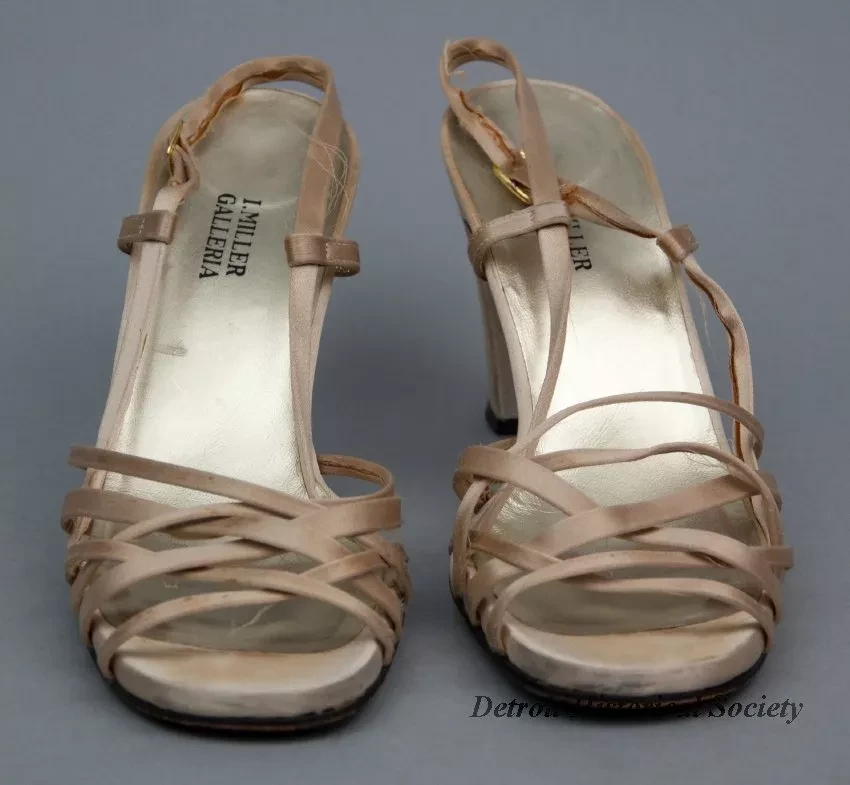 Shoe