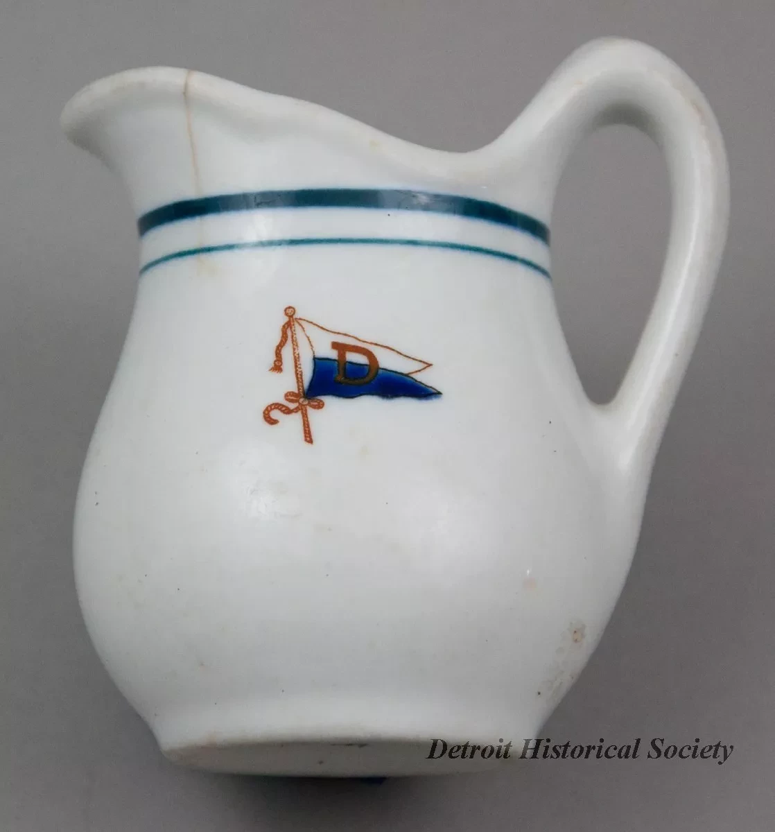 Pitcher, Cream