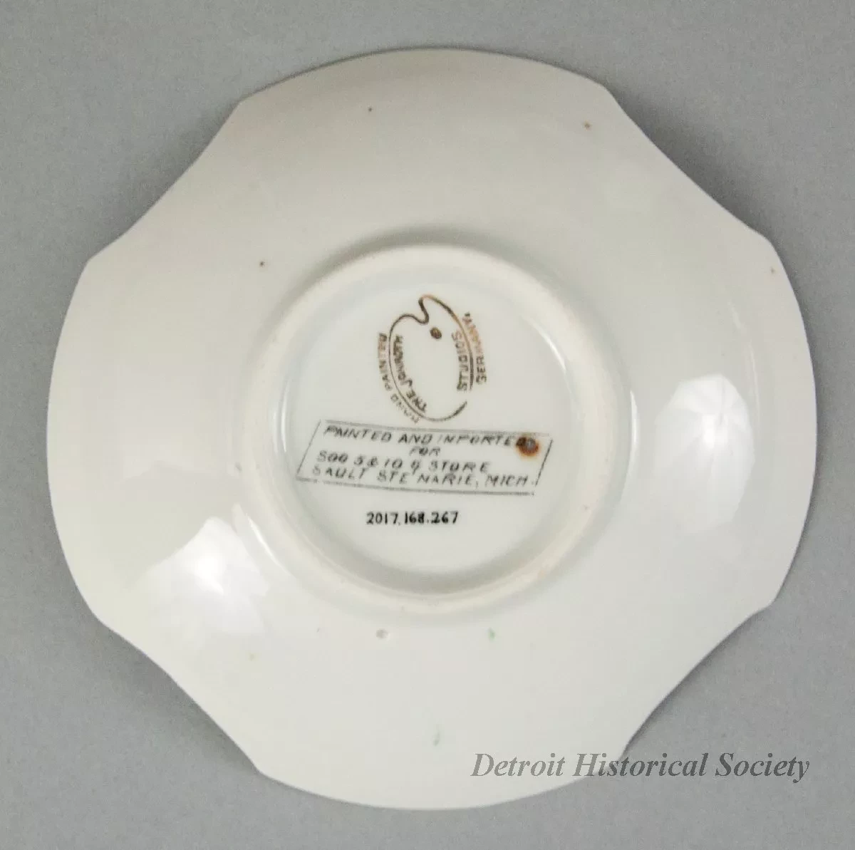Ashtray