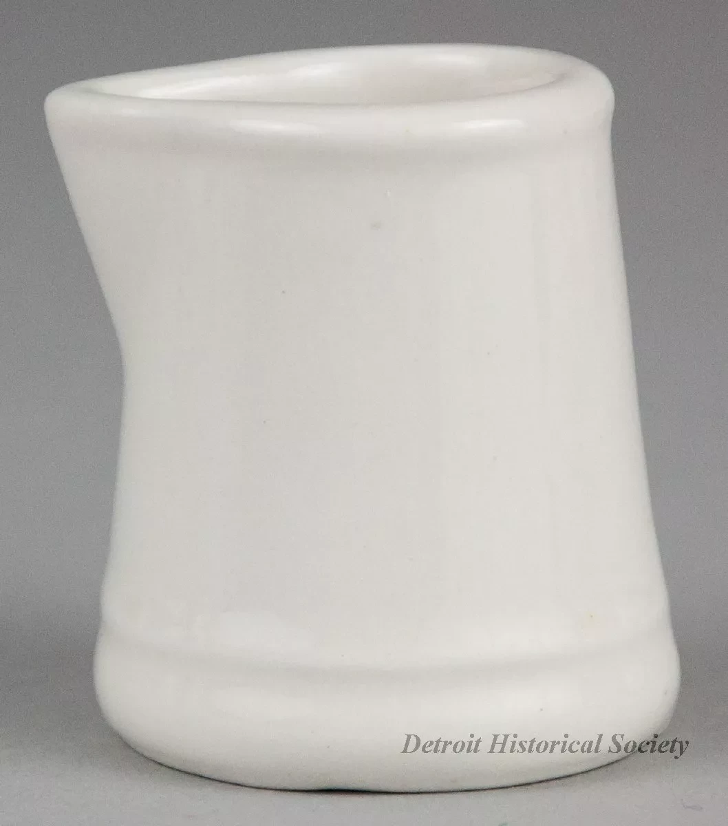 Pitcher, Cream