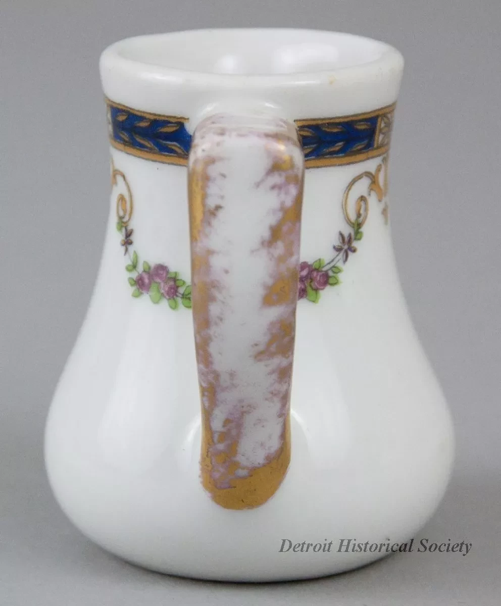 Pitcher, Cream