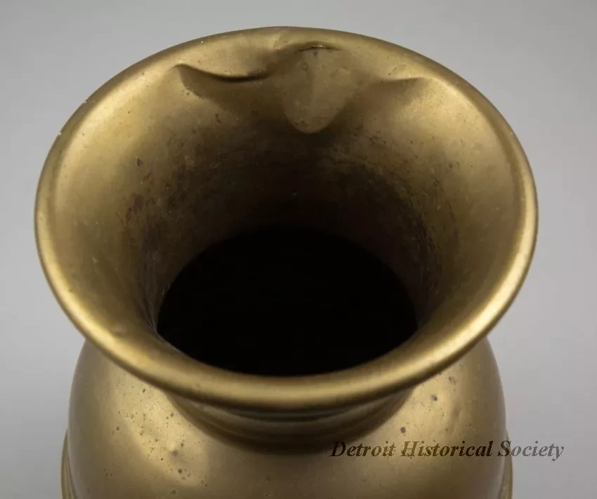 Spittoon