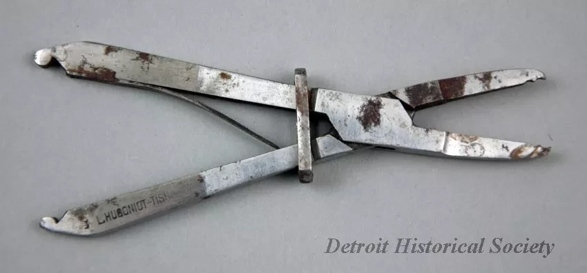 Pliers