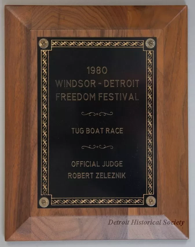 Plaque
