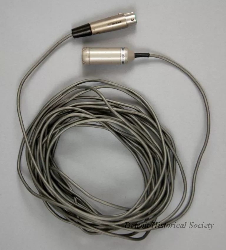 Microphone
