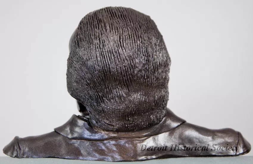 Bust