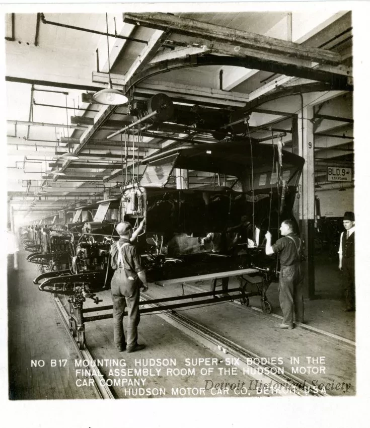 Stereograph - Mounting Hudson Super-Six Bodies In The Final Assembly Room Of The Hudson Motor Car Company, Hudson Motor Car Co, Detroit, USA