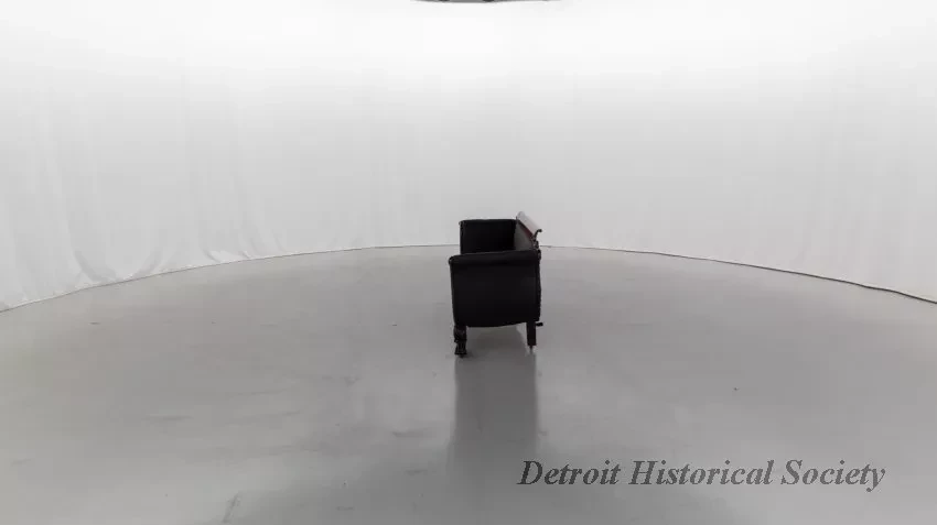 Sofa - Dhs_1940_017_004a_arceye_spin_014