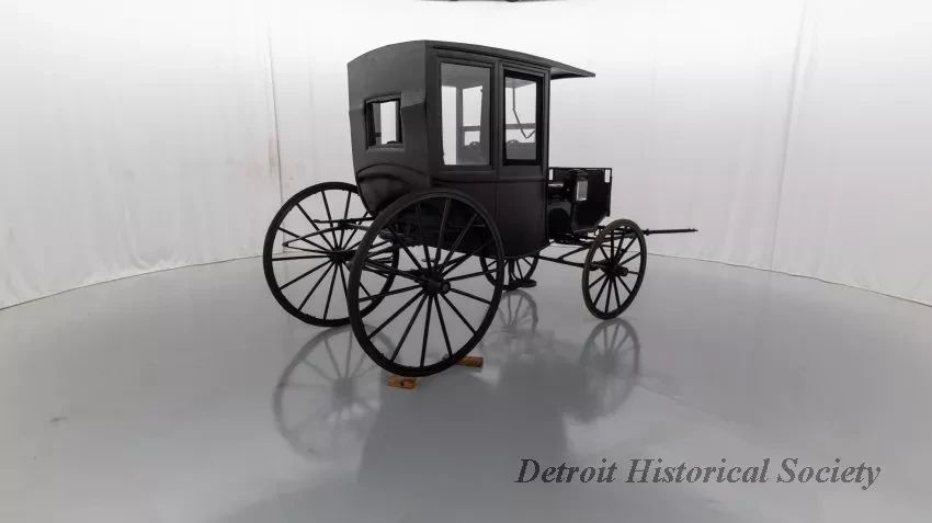 Carriage - 1890's Enclosed Rockaway Carriage - Dhs_1948_145_028_arceye_spin_02_007