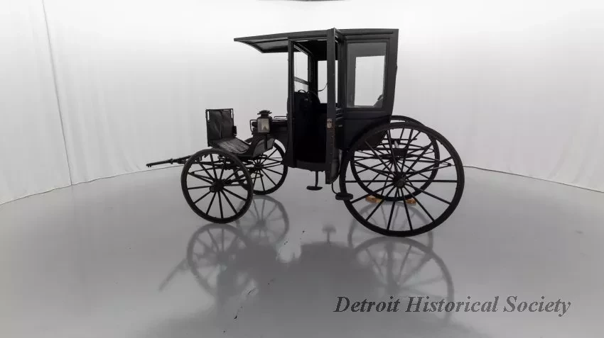 Carriage - 1890's Enclosed Rockaway Carriage - Dhs_1948_145_028_arceye_spin_02_025