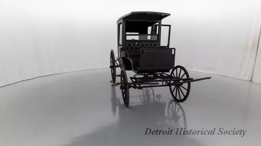 Carriage - 1890's Enclosed Rockaway Carriage - Dhs_1948_145_028_arceye_spin_02_041