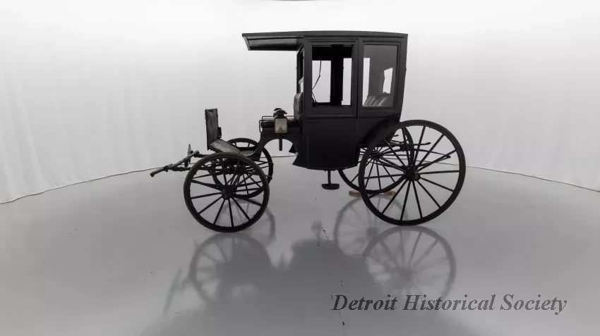 Carriage - 1890's Enclosed Rockaway Carriage - Dhs_1948_145_028_arceye_spin_01_027