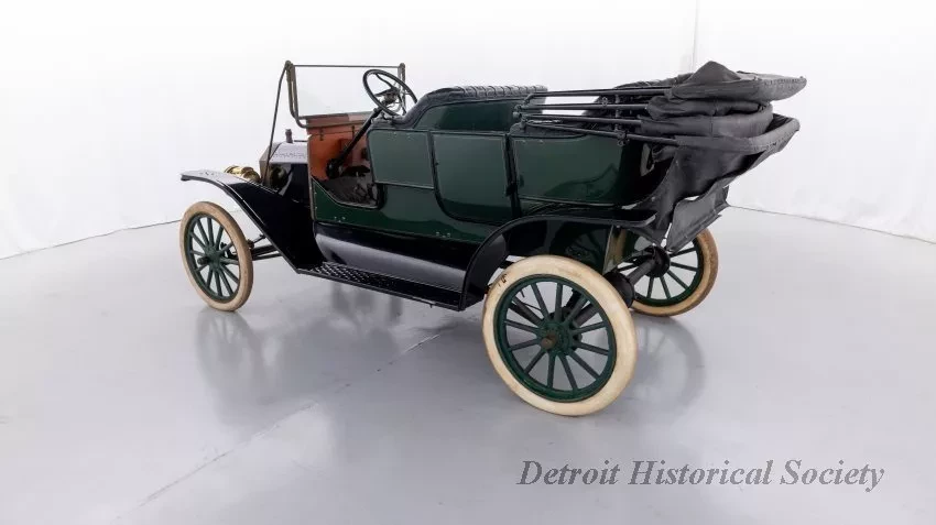 Automobile - 1911 Model T Ford Touring Car