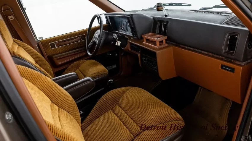 Automobile