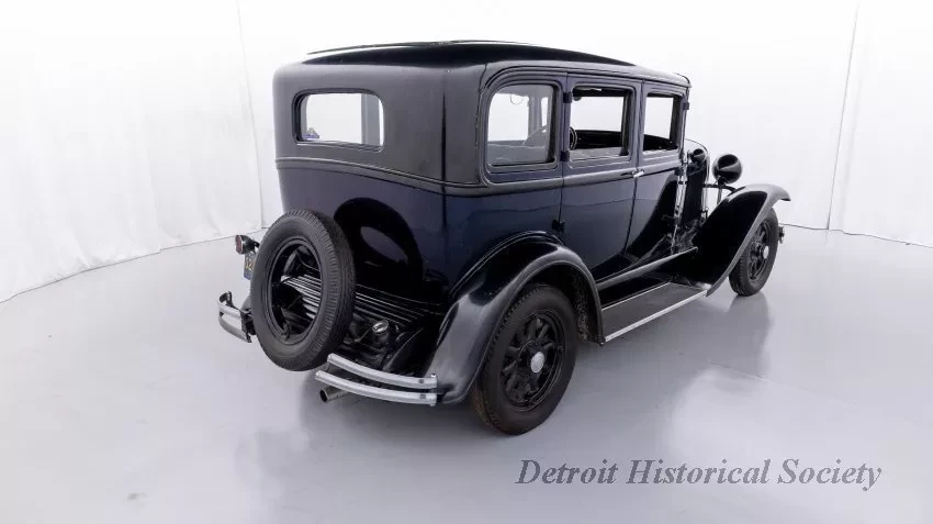 Automobile