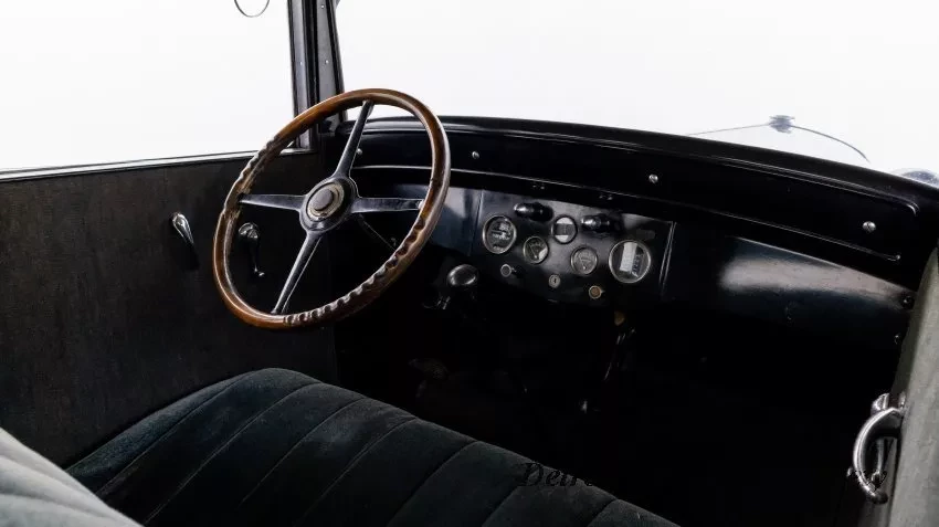 Automobile